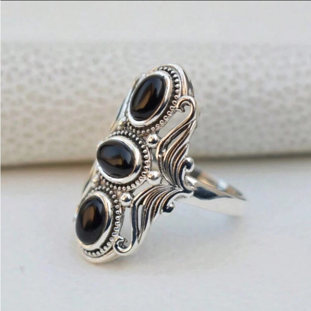 🆕 Intricate Silver 3 Tier Black Ring!!! Brand NEW! Size 7